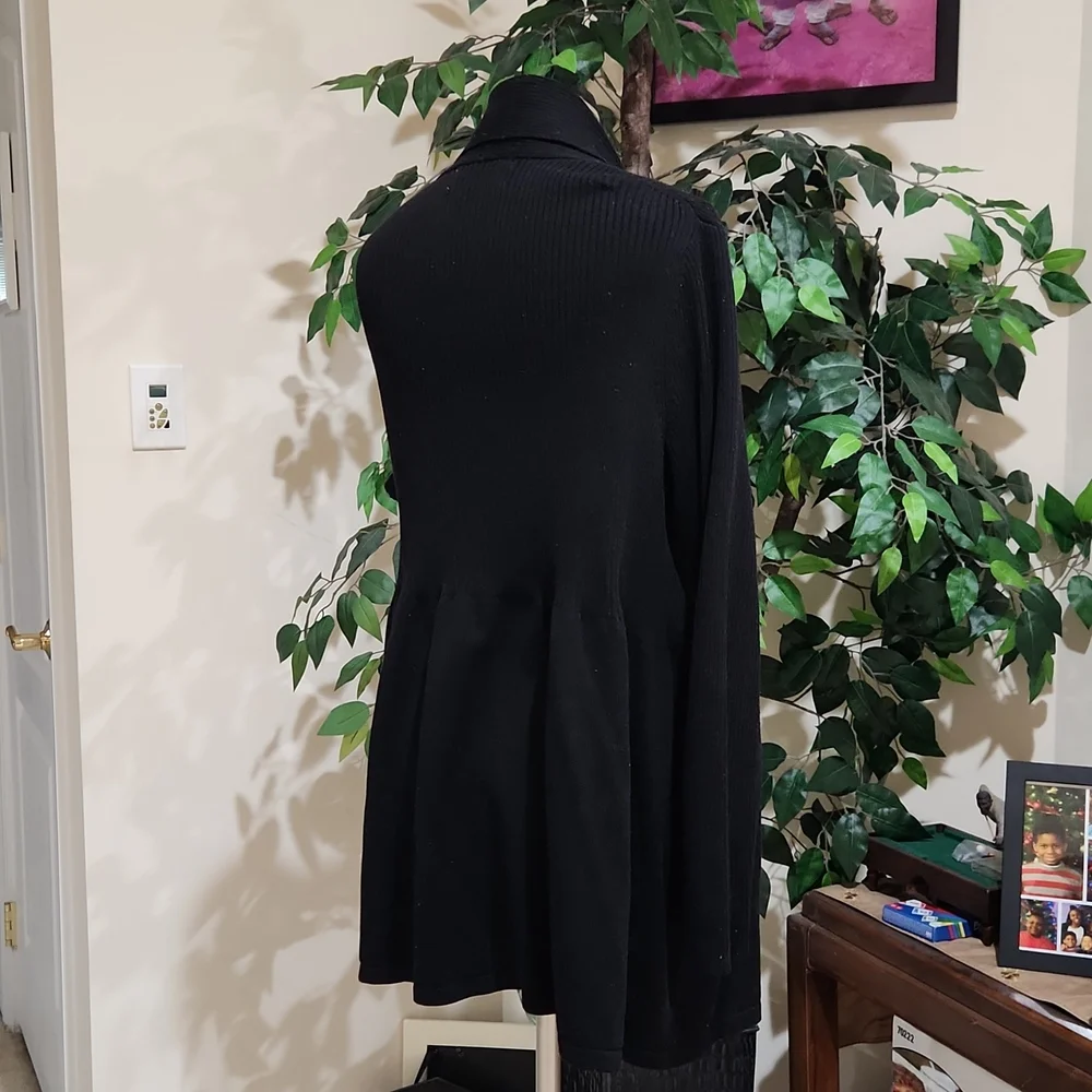 Sweater - Picture 3 of 4